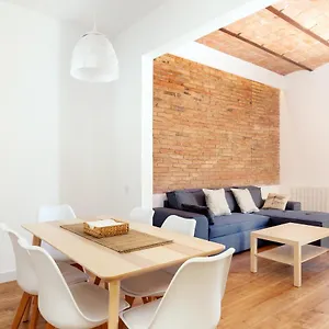 akira-flats-urgell-apartment.catalonia-hotels.com/